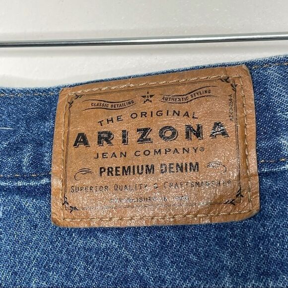 Arizona Jean Co VTG Relaxed Fit Husky Mom Cropped Ankle Raw Hem‎ Denim Jeans - Picture 3 of 7